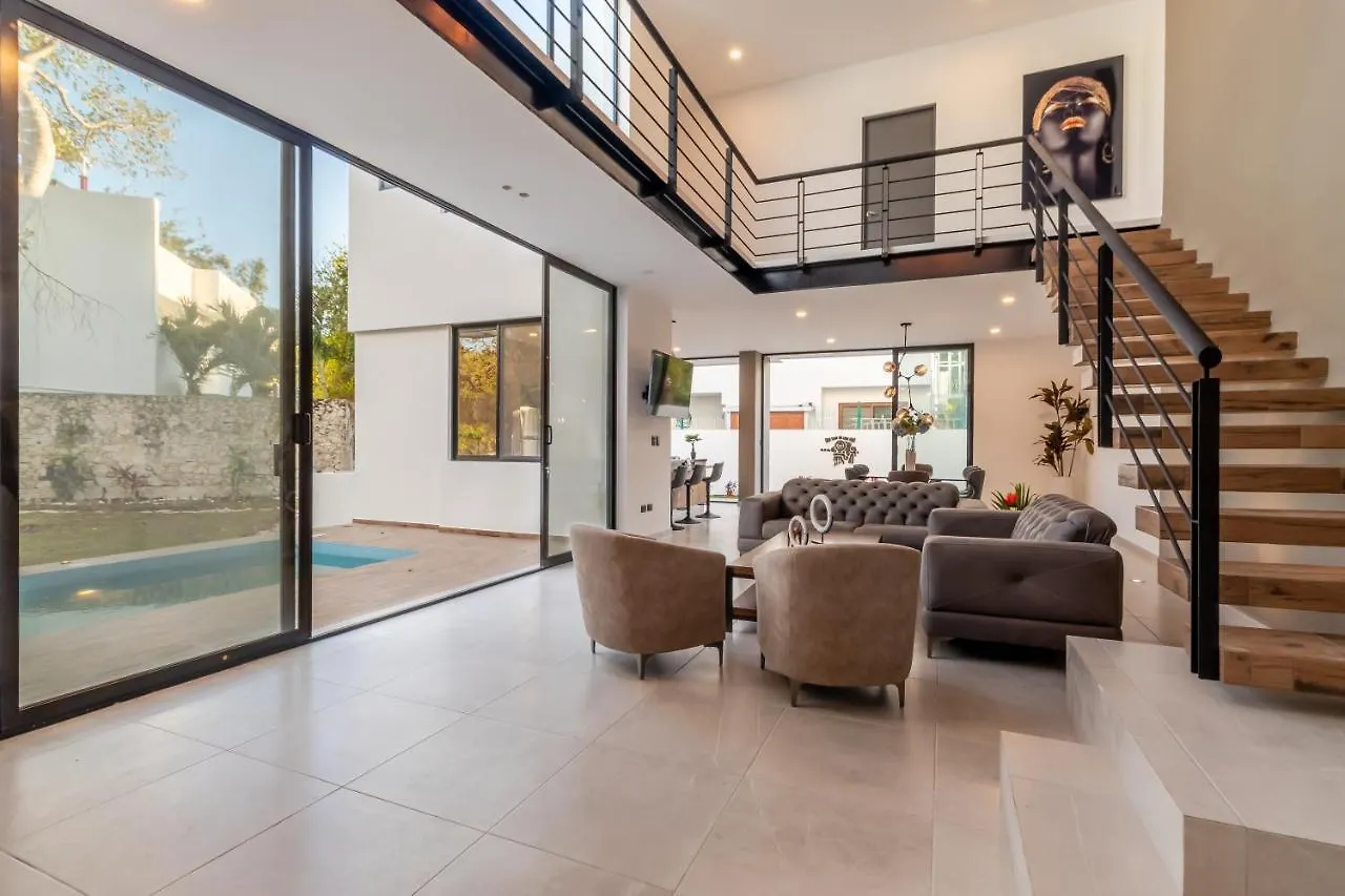 Casa La Gloria, Playa Del Carmen Villa